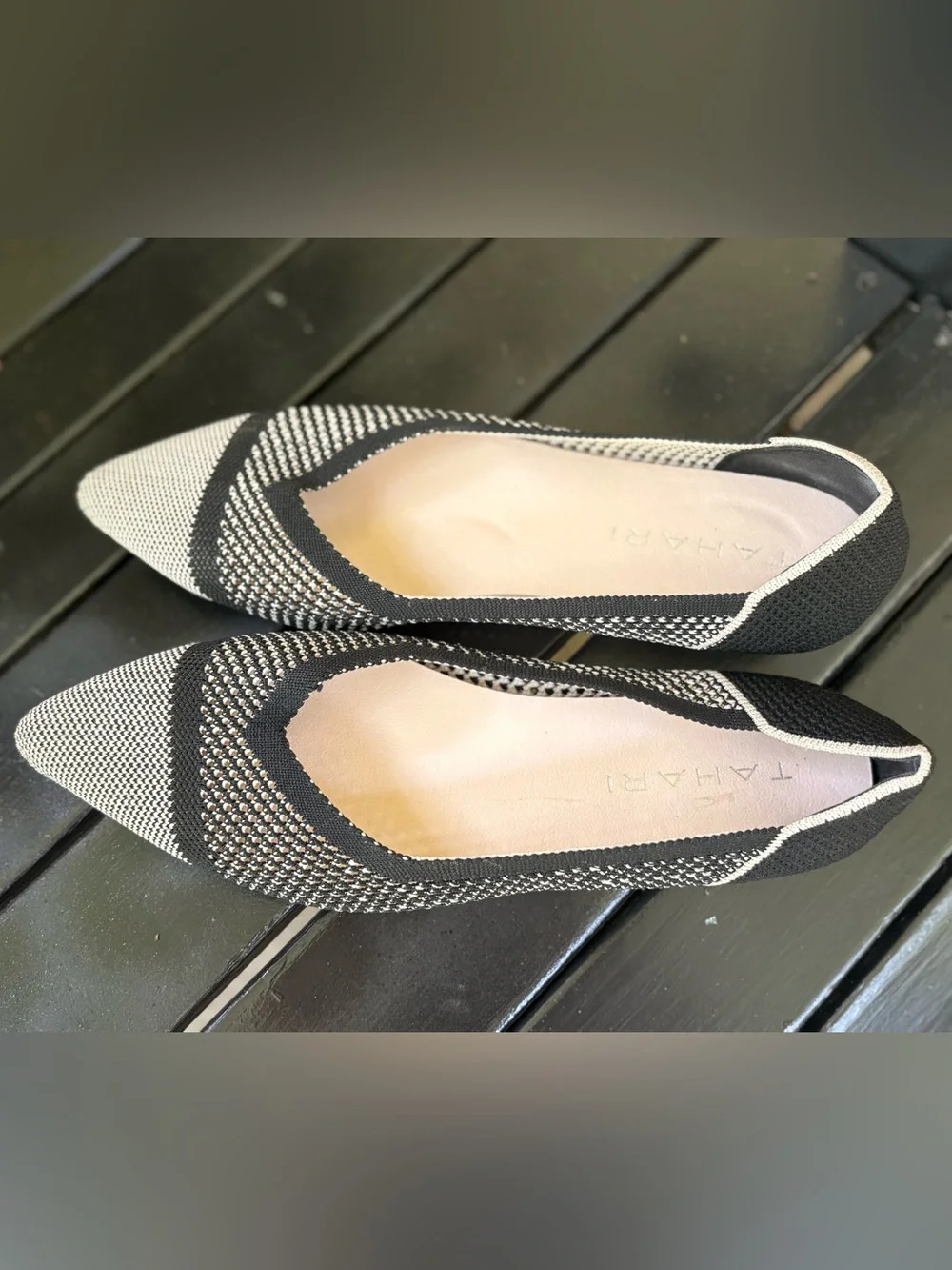 Tahari Black and White Knit Pointed-Toe slip on Antigua Flats Size 8.5